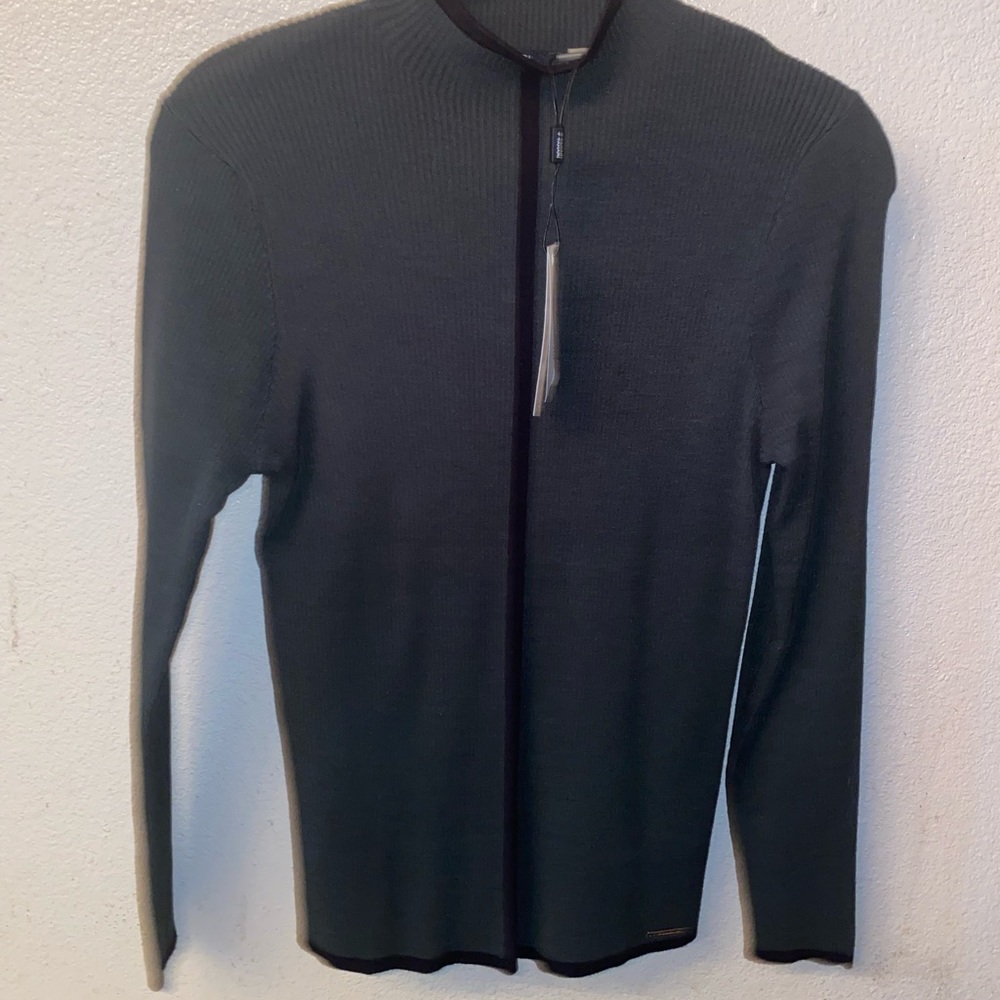 Tahari knit sweater